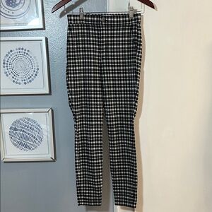 Hollister Women's Black White Checkered Ultra High Rise Stretchy Pants Size S